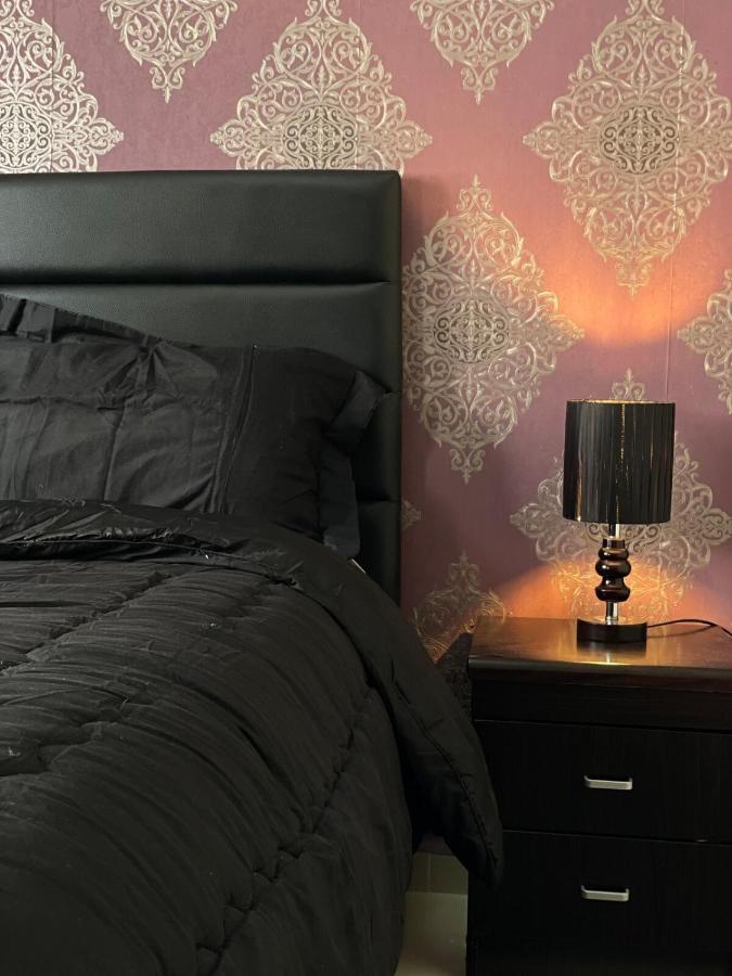 Travel In Style: 2br With Fast Wi-fi & Parking Apartment